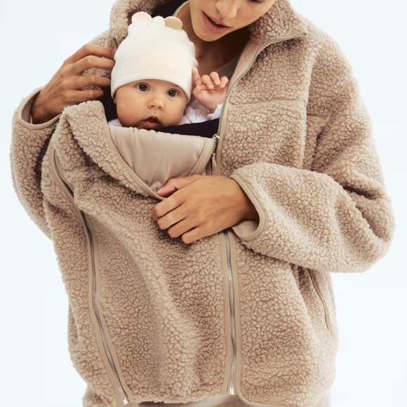 HM MAMA BEFORE & AFTER BABYWEARING FLEECE JACKET - Picture 2 of 3